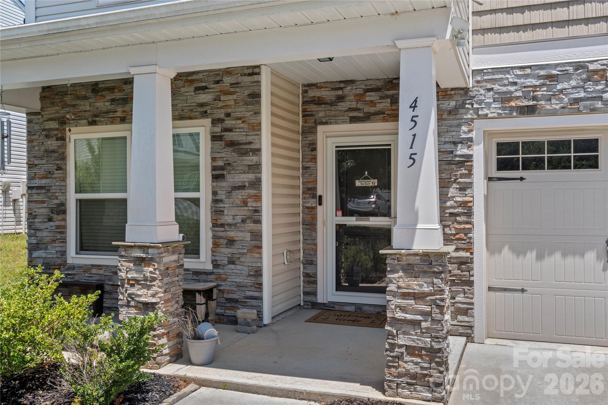 4515 Wedge Drive Property Photo 2