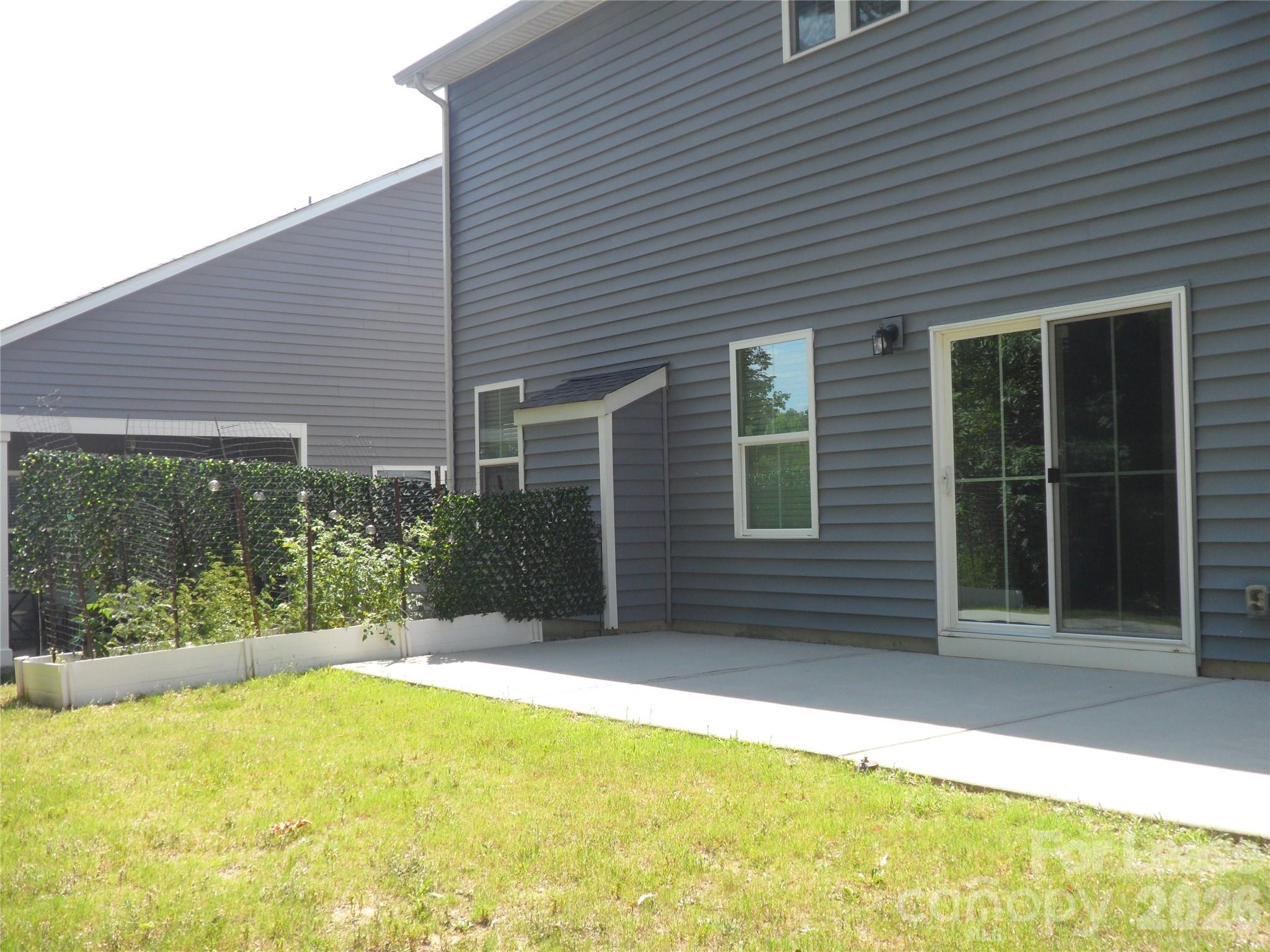 1239 Harkey Creek Drive Property Photo 2