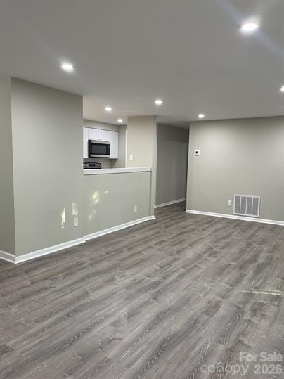 1641 Arlyn Circle F Property Photo 8