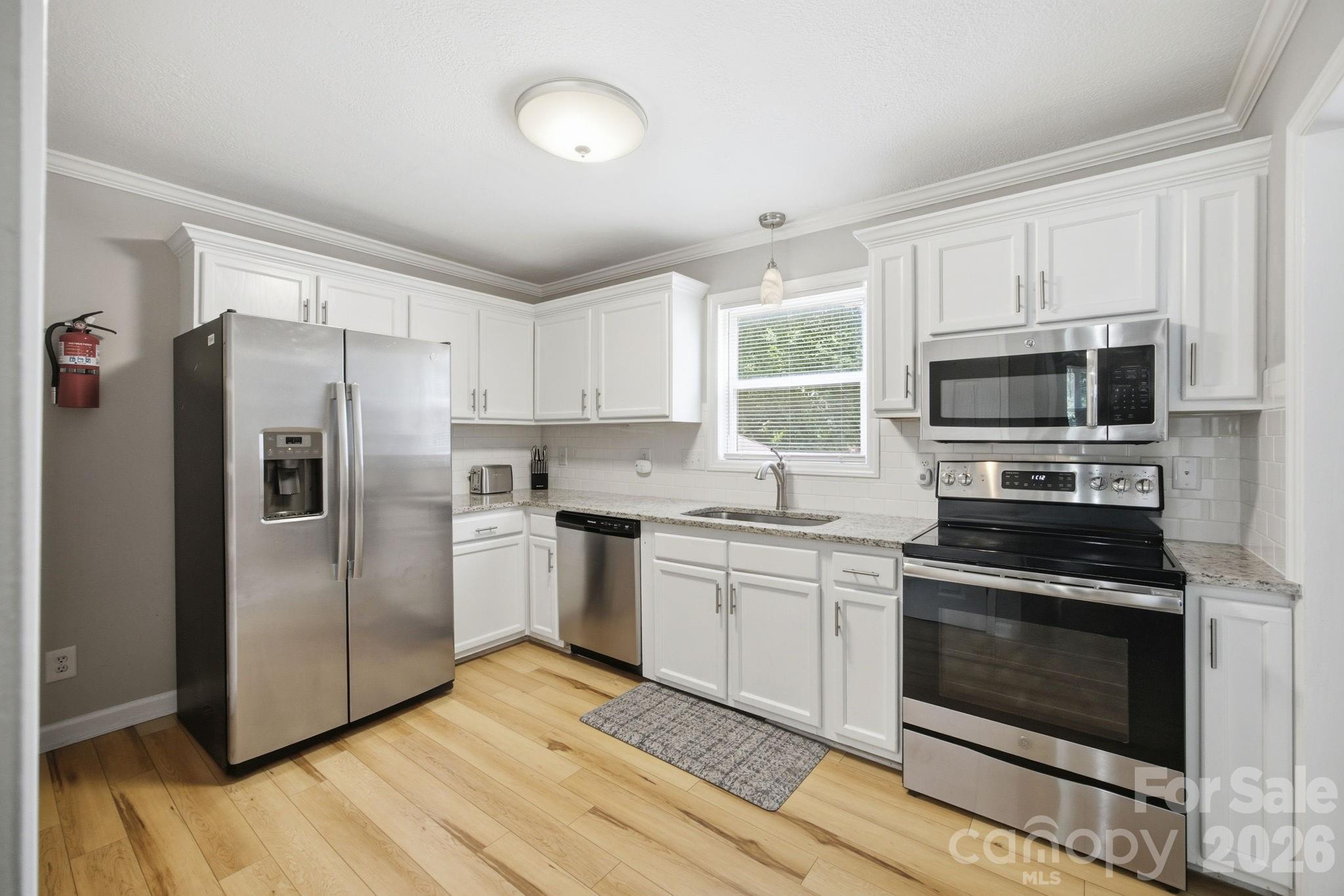 7564 Katherine Drive Property Photo 14