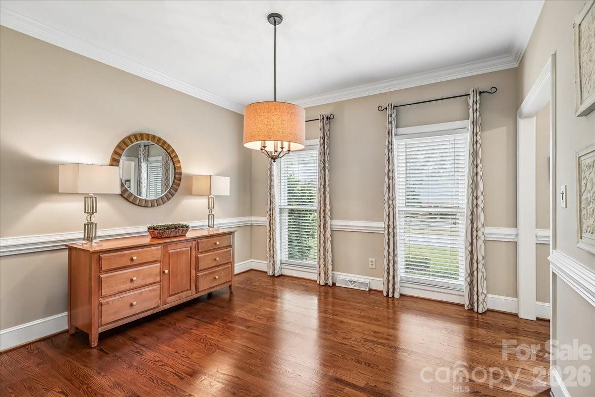 10516 Hollybrook Drive Property Photo 8