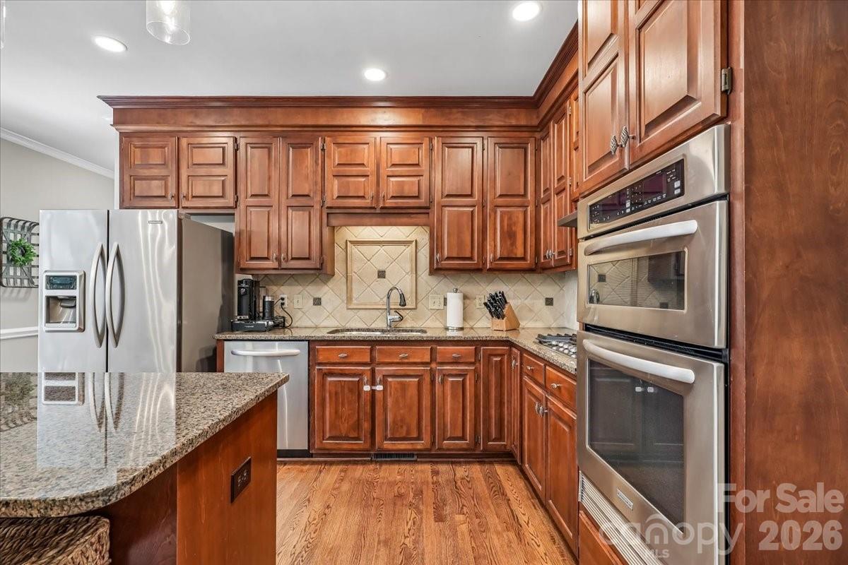 10516 Hollybrook Drive Property Photo 12