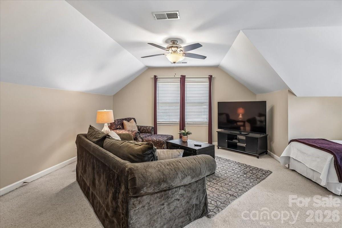 10516 Hollybrook Drive Property Photo 33