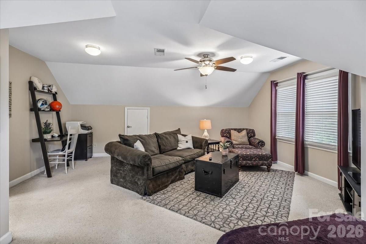 10516 Hollybrook Drive Property Photo 35