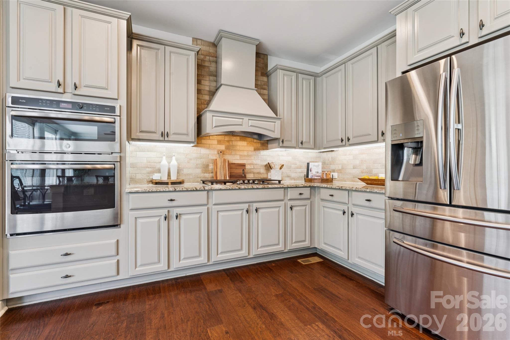 10611 Euclid Avenue Property Photo 11