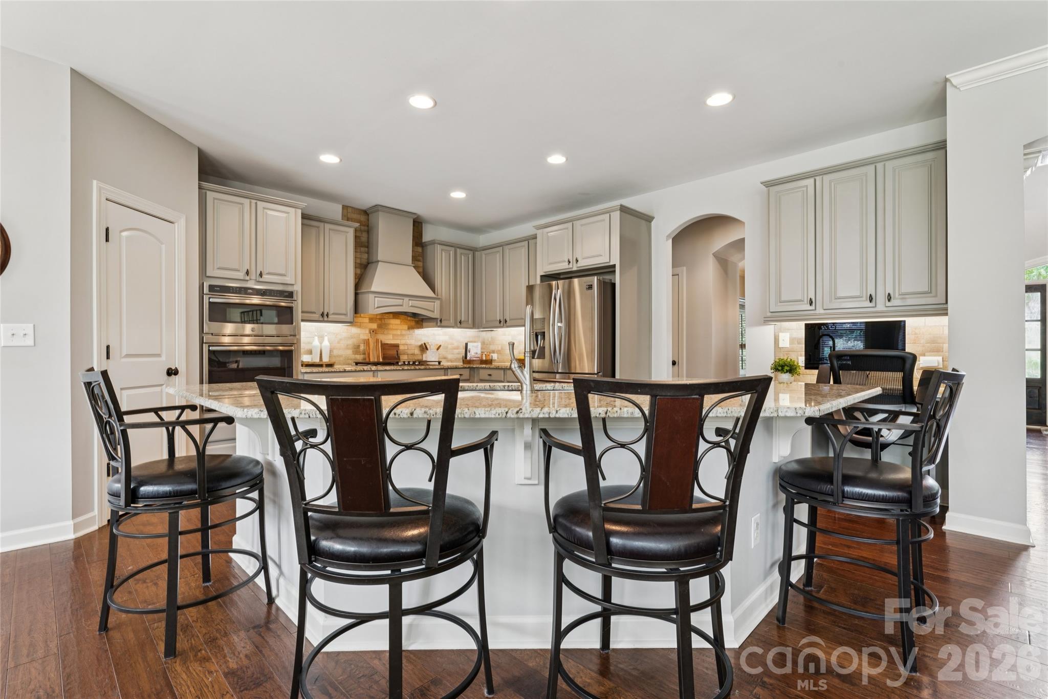 10611 Euclid Avenue Property Photo 14