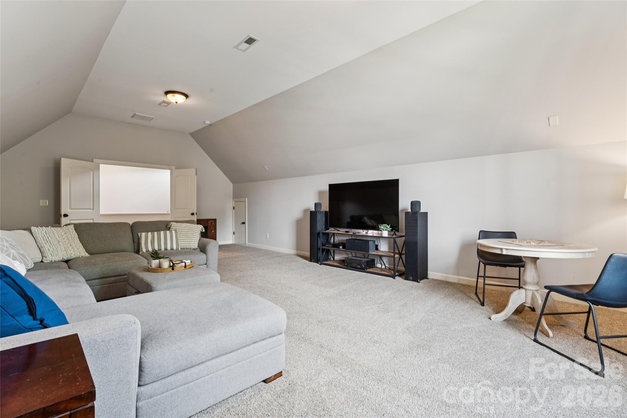 10611 Euclid Avenue Property Photo 36