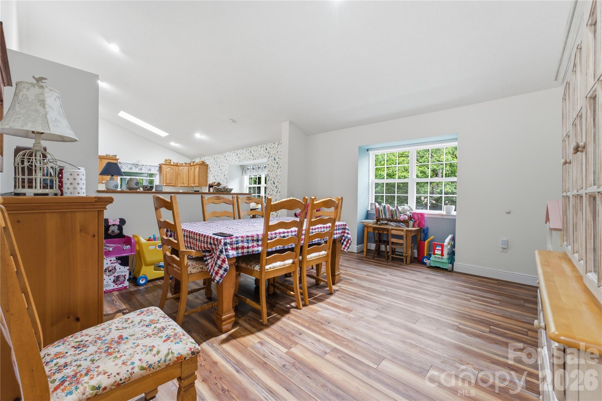 100 Foresthill Lane Property Photo 10