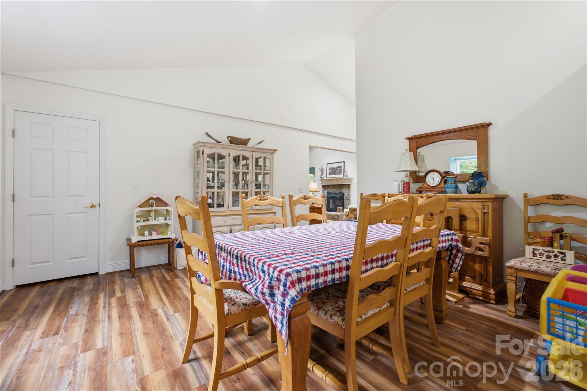 100 Foresthill Lane Property Photo 11