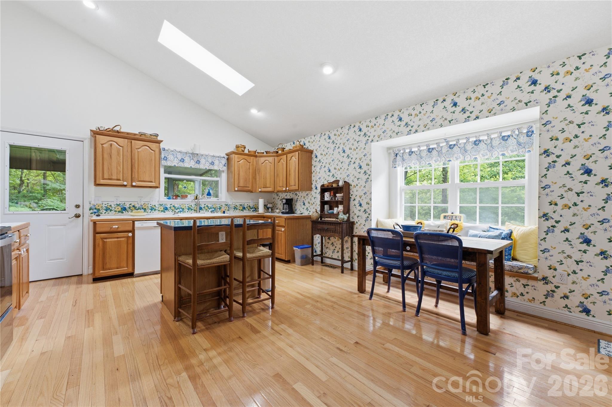 100 Foresthill Lane Property Photo 14