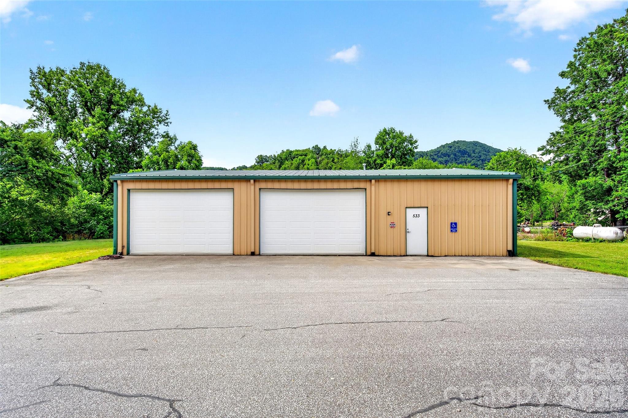 533 Catawba River Road Property Photo 5
