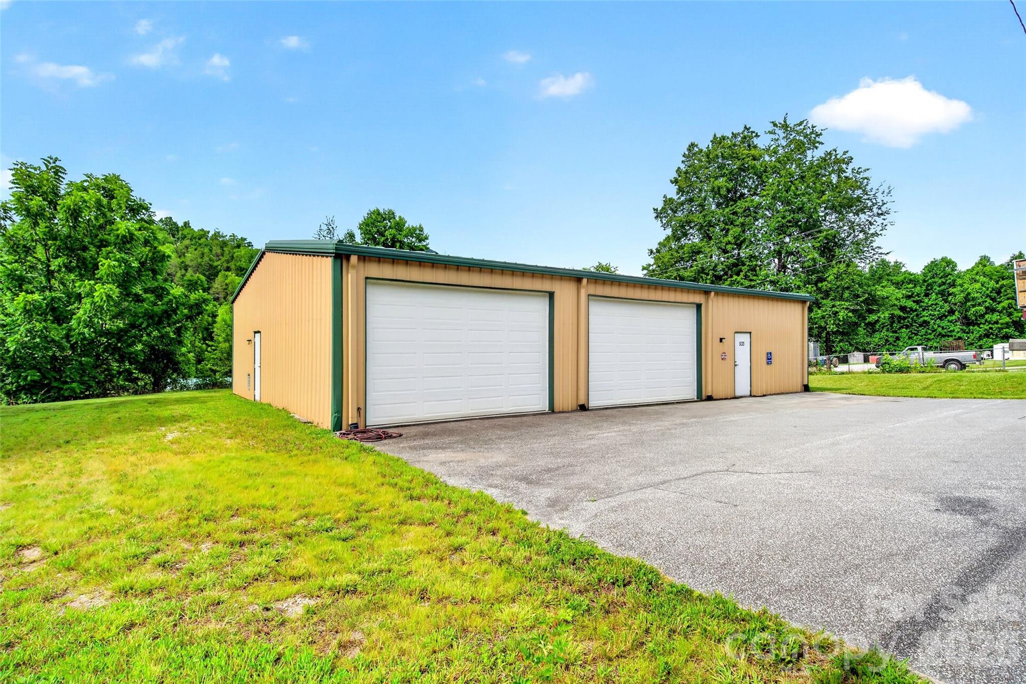 533 Catawba River Road Property Photo 6