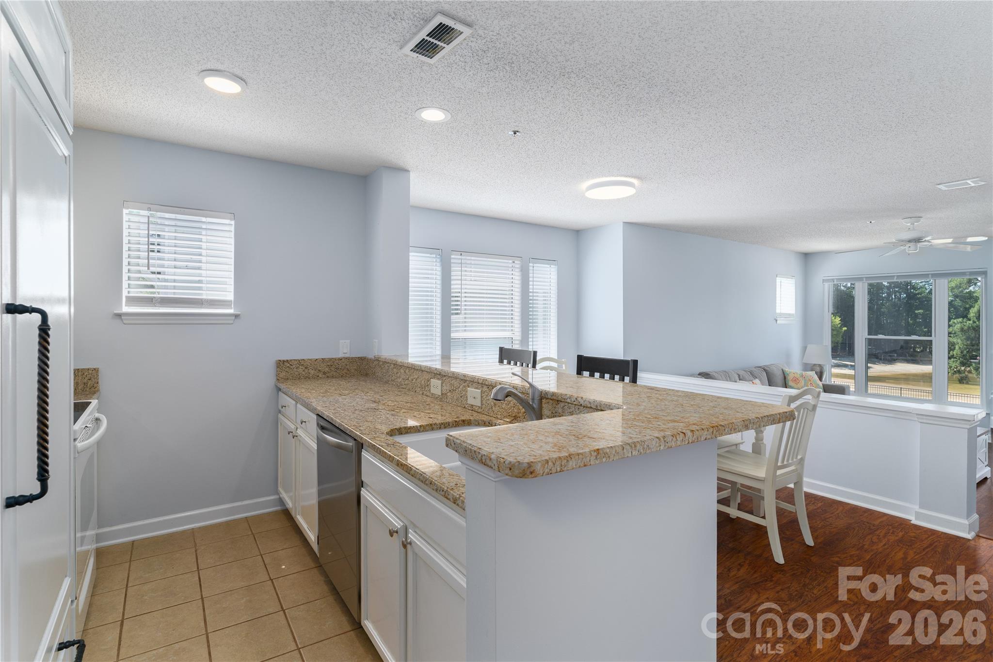 17919 Kings Point Drive K Property Photo 13