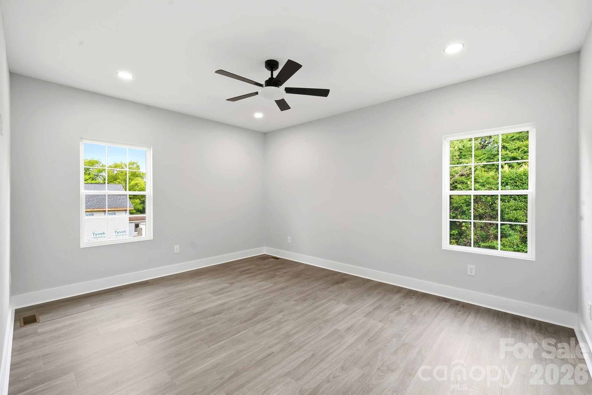 272 Hilltop Avenue Property Photo 12