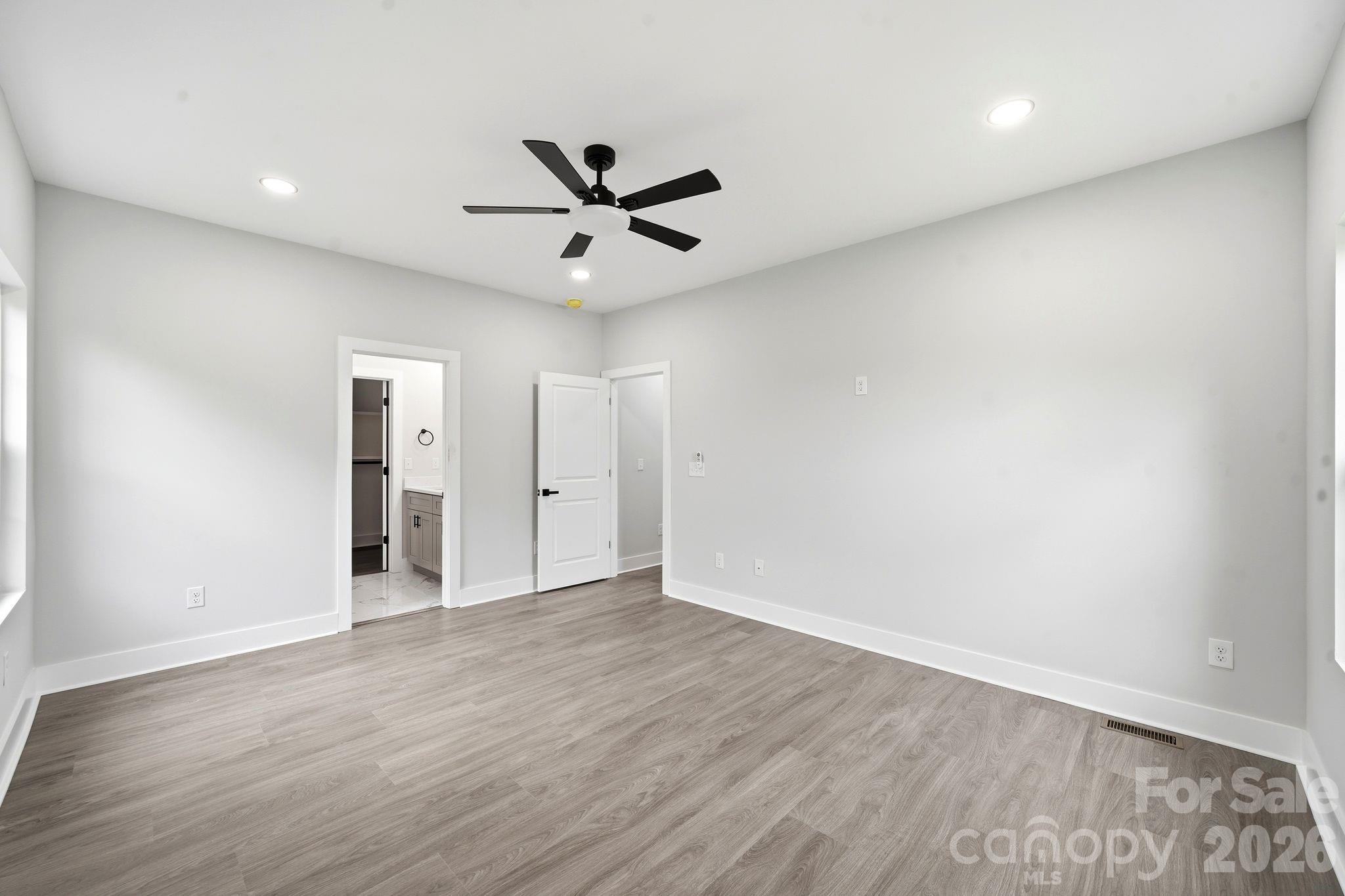 272 Hilltop Avenue Property Photo 13