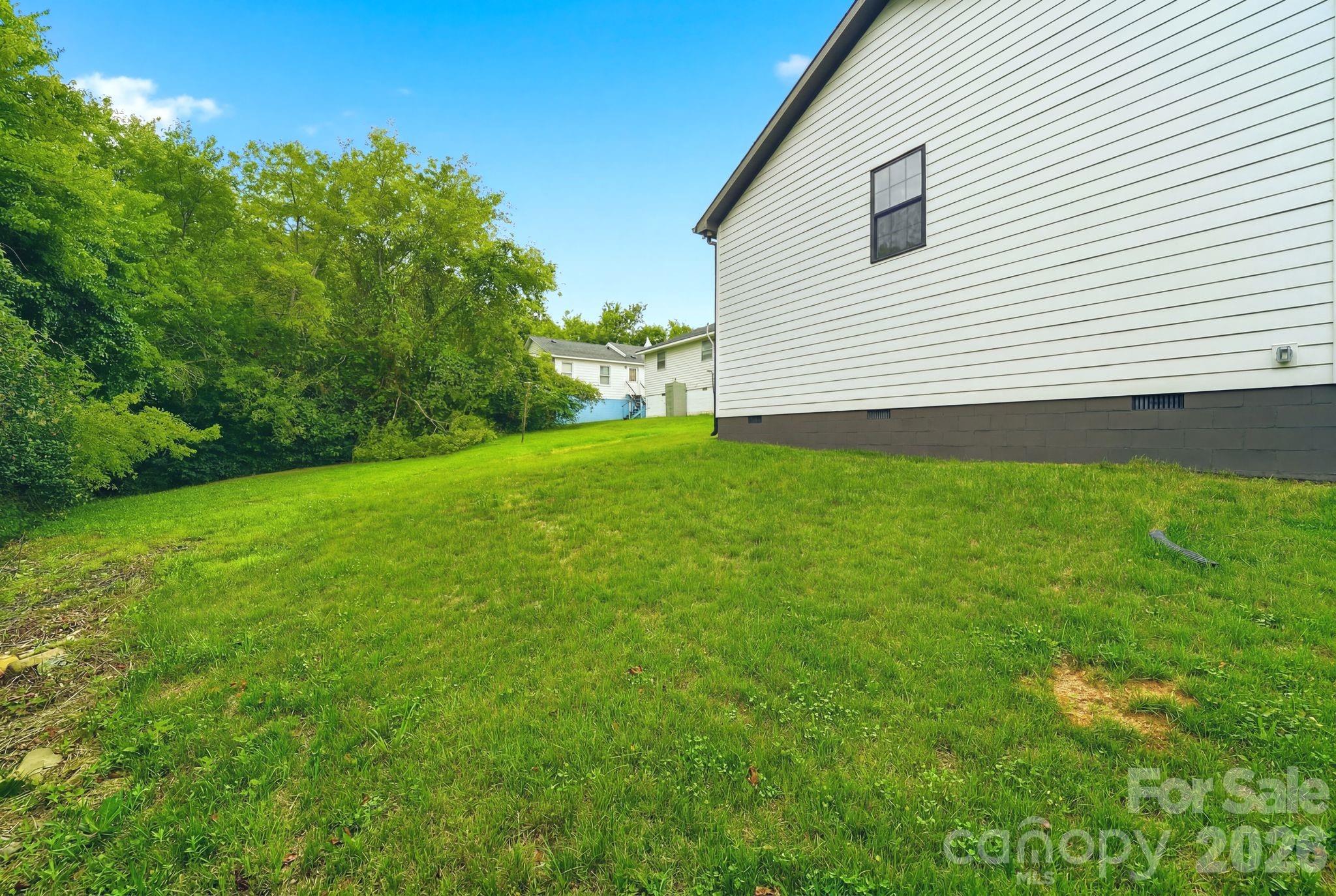 272 Hilltop Avenue Property Photo 26