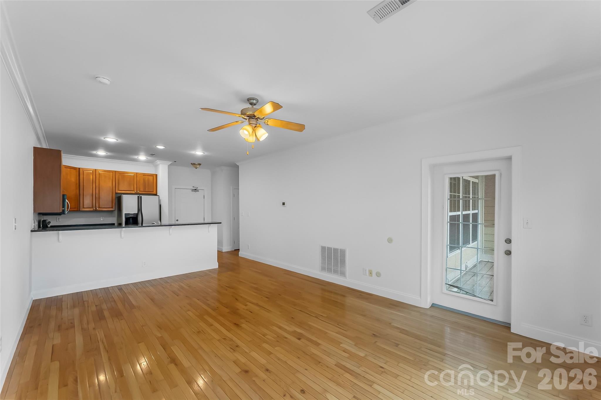 125 S Lexington Avenue 303 Property Photo 3