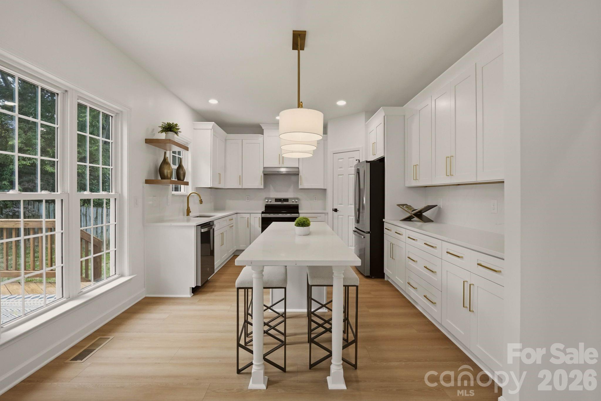 9705 Tenencia Court Property Photo 6