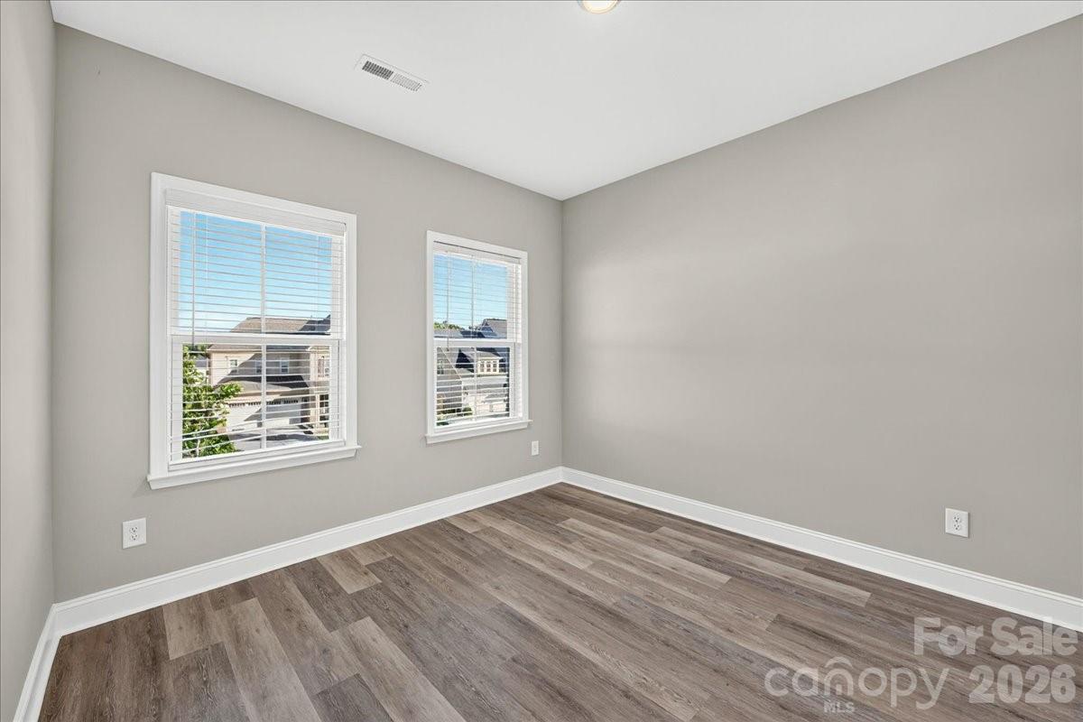 109 Tetcott Street Property Photo 37