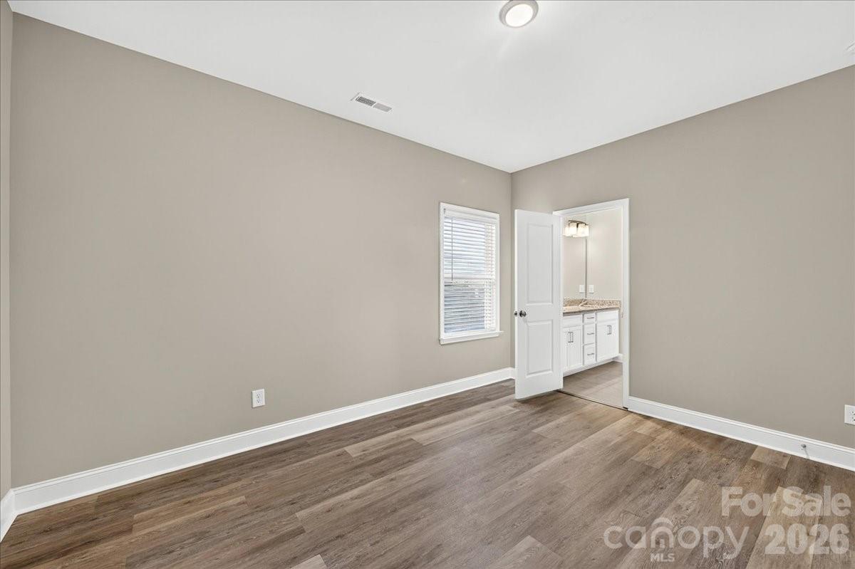 109 Tetcott Street Property Photo 46