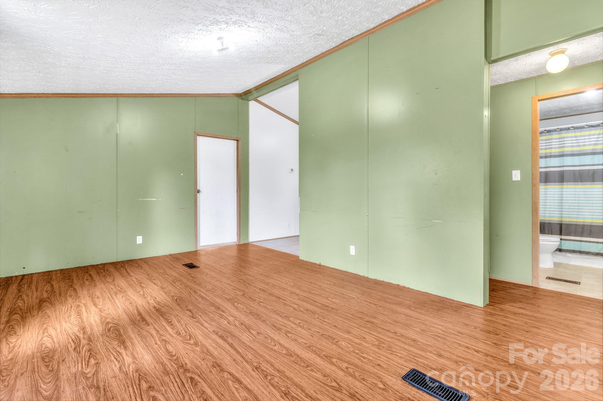 12 Green Cove Lane Property Photo 4