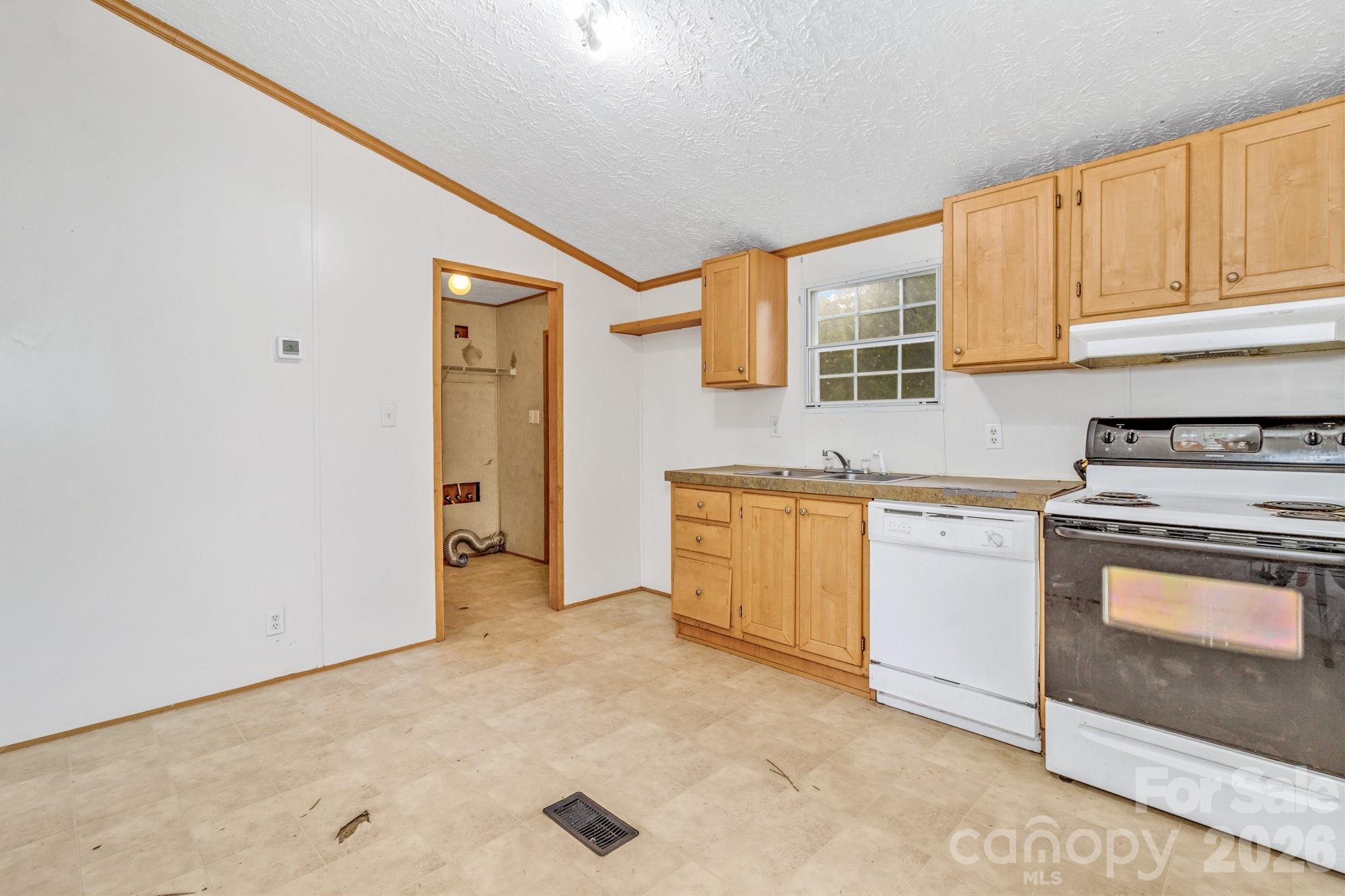 12 Green Cove Lane Property Photo 8