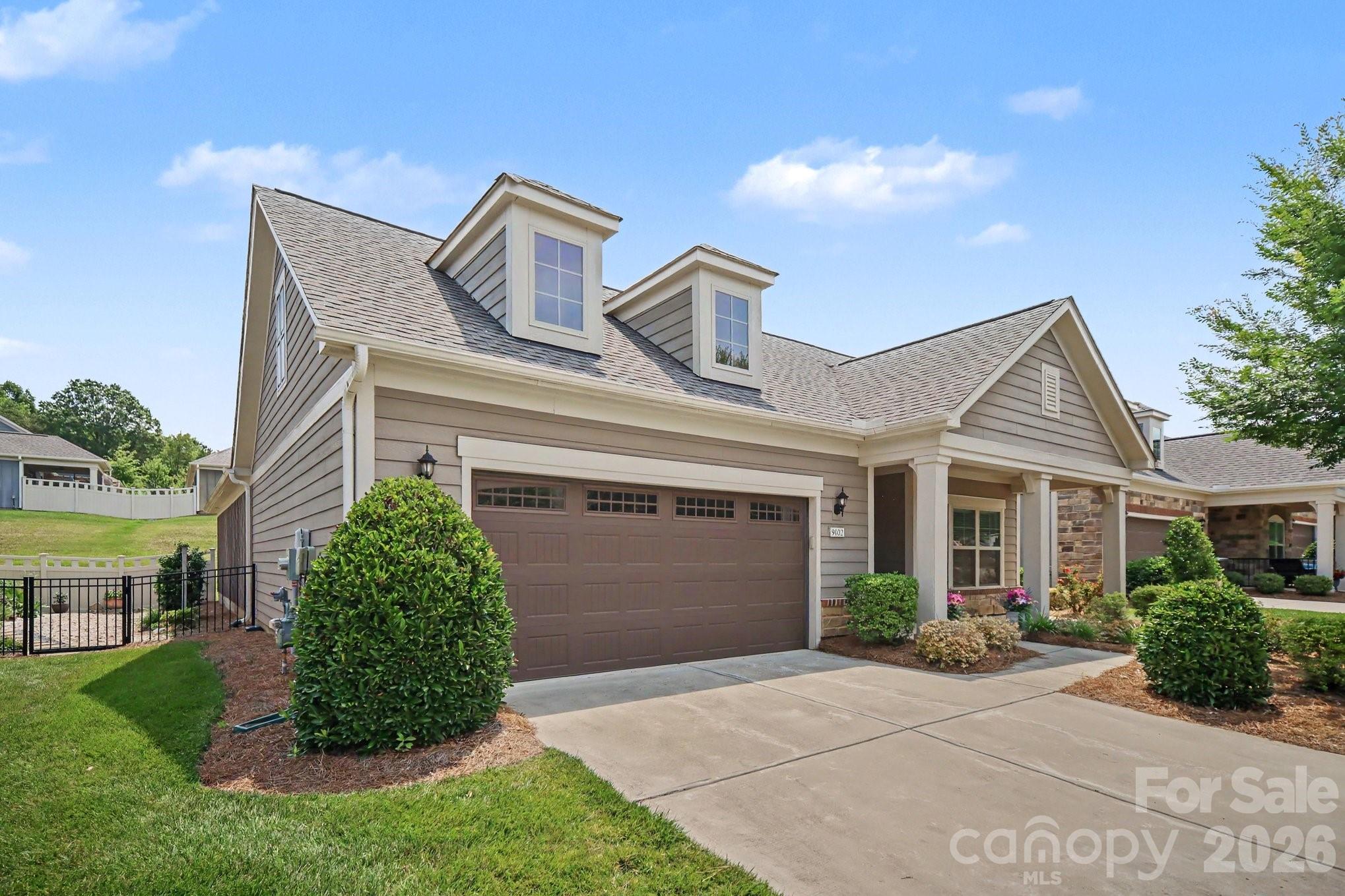 9032 Treetop Way Property Photo 2
