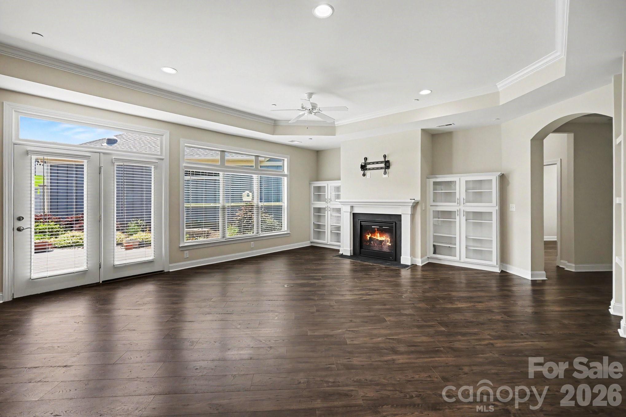 9032 Treetop Way Property Photo 8