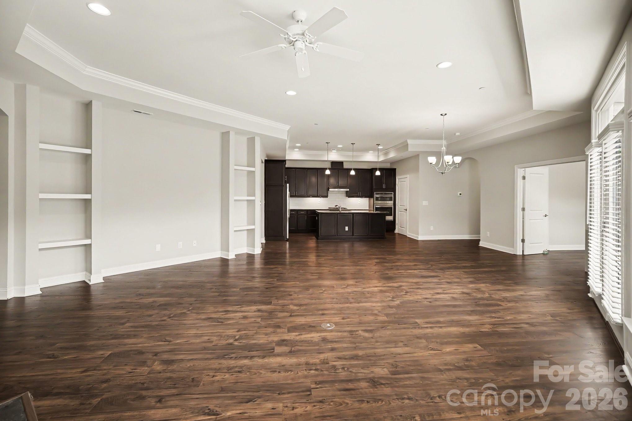 9032 Treetop Way Property Photo 10