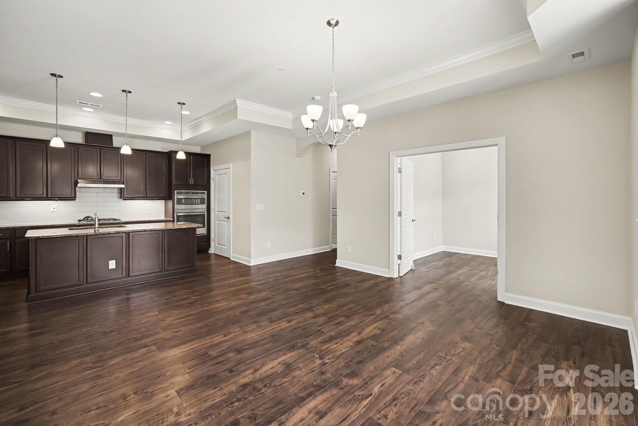 9032 Treetop Way Property Photo 12