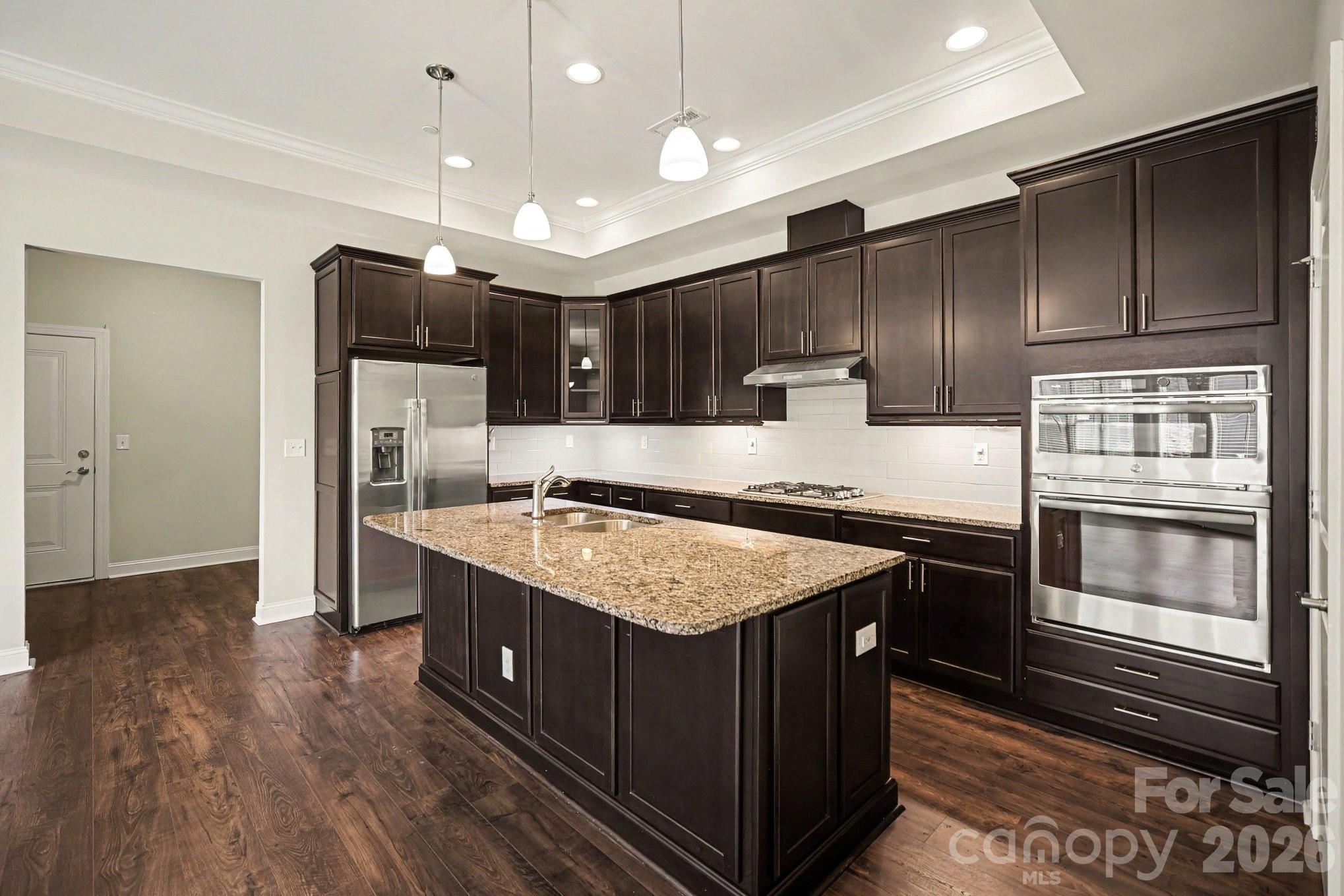 9032 Treetop Way Property Photo 14