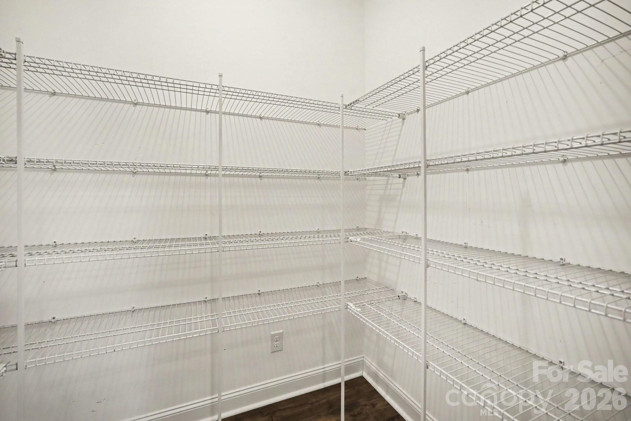 9032 Treetop Way Property Photo 25