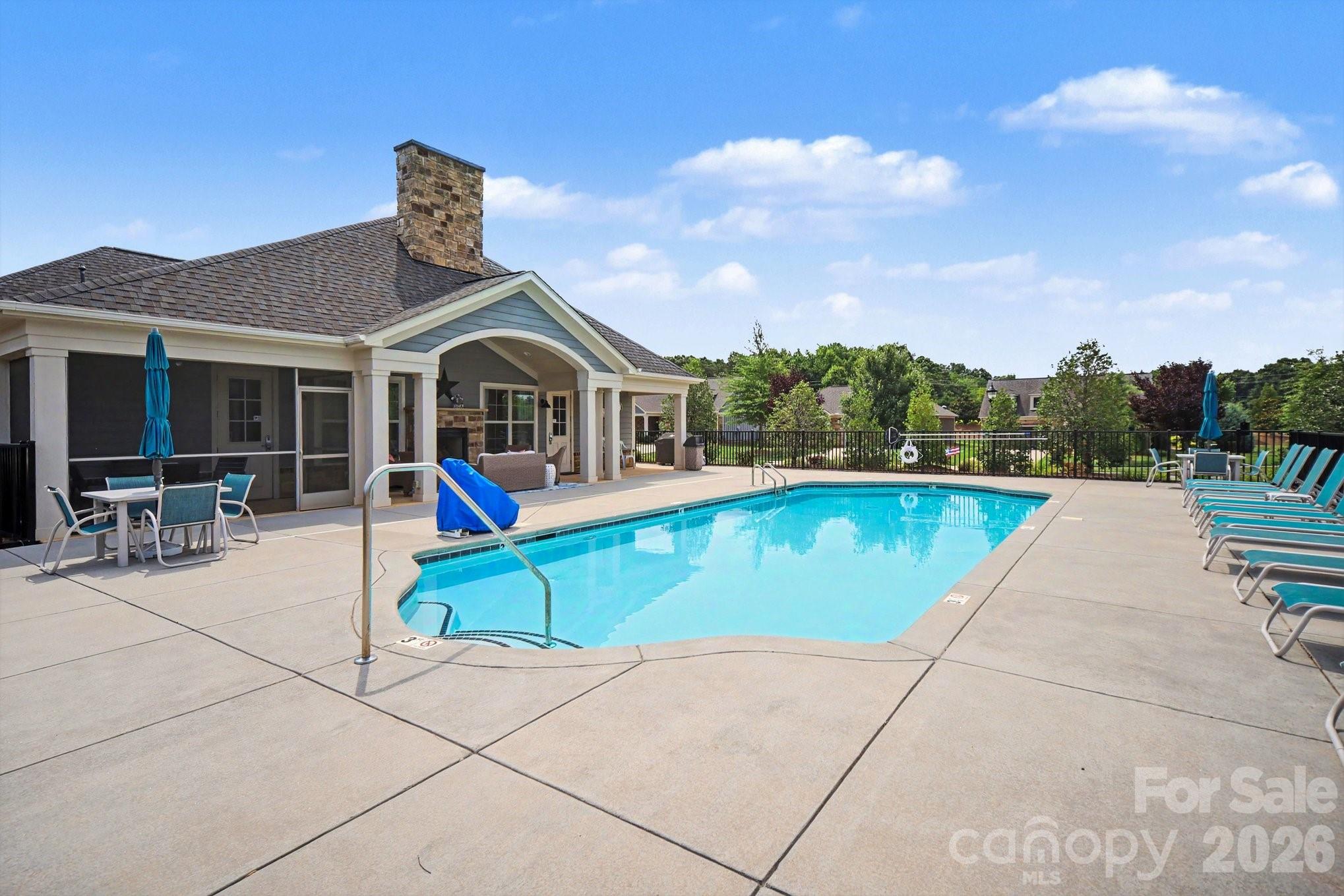 9032 Treetop Way Property Photo 32
