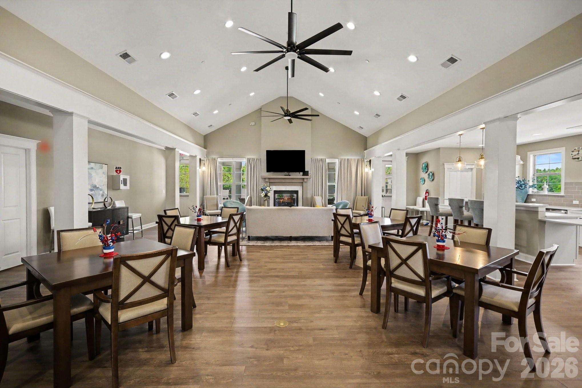 9032 Treetop Way Property Photo 35