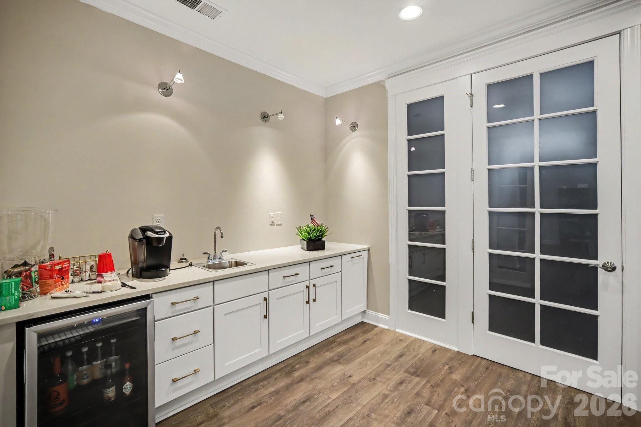 9032 Treetop Way Property Photo 39