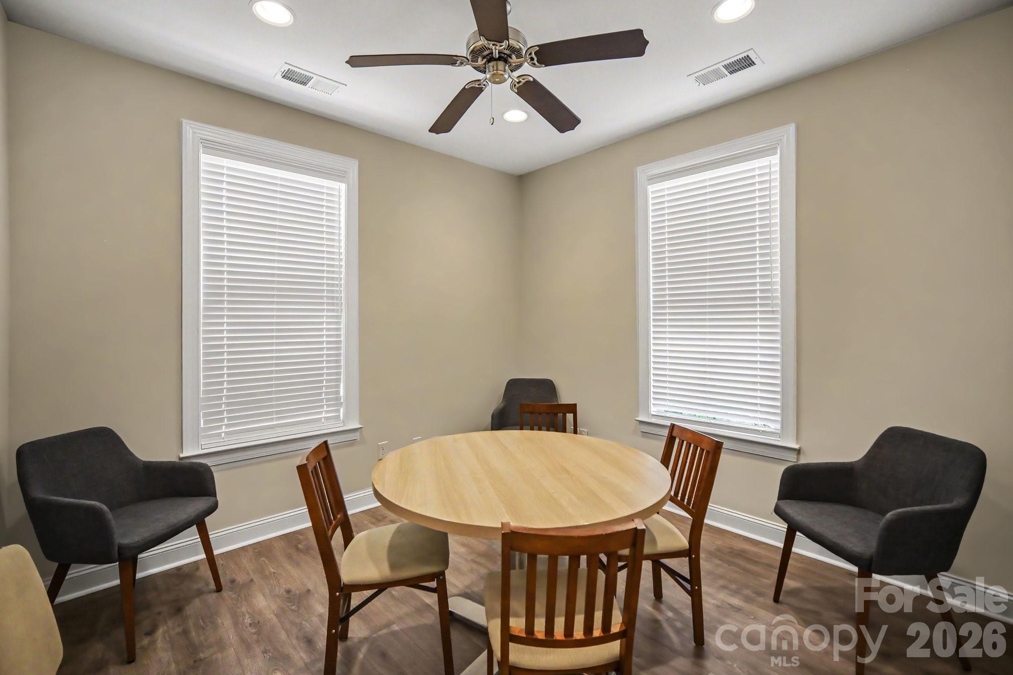 9032 Treetop Way Property Photo 41