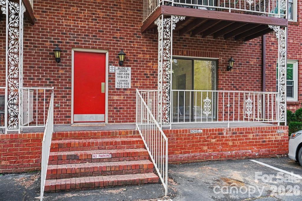 103 Carriage House Drive Property Photo 1