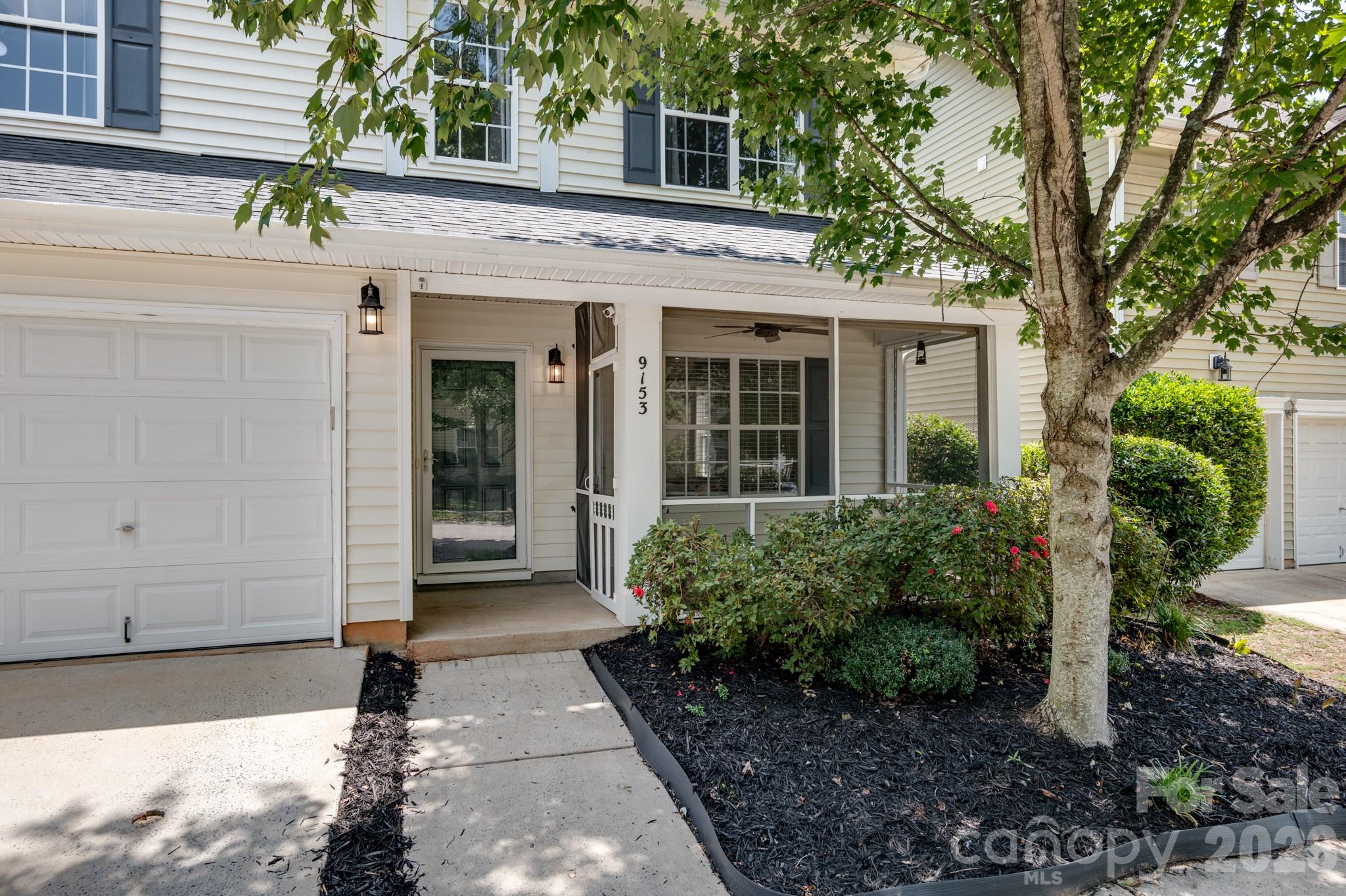 9153 Glenashley Drive Property Photo 1