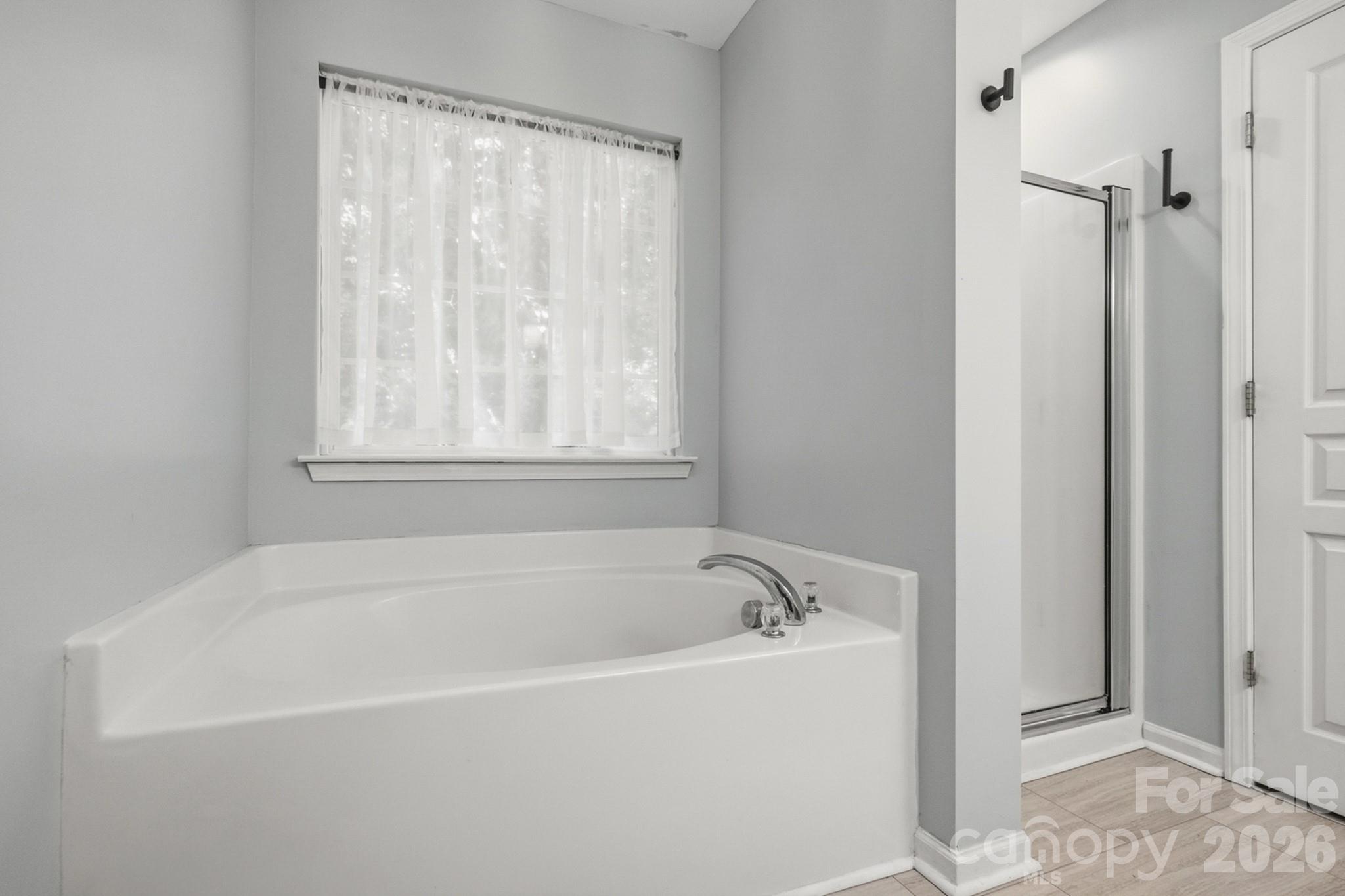 9153 Glenashley Drive Property Photo 11
