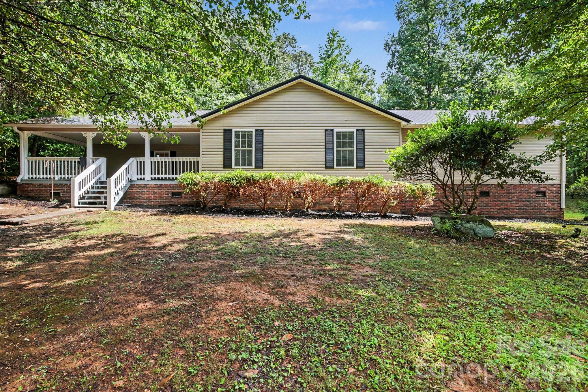 705 Loflin Road Property Photo 2