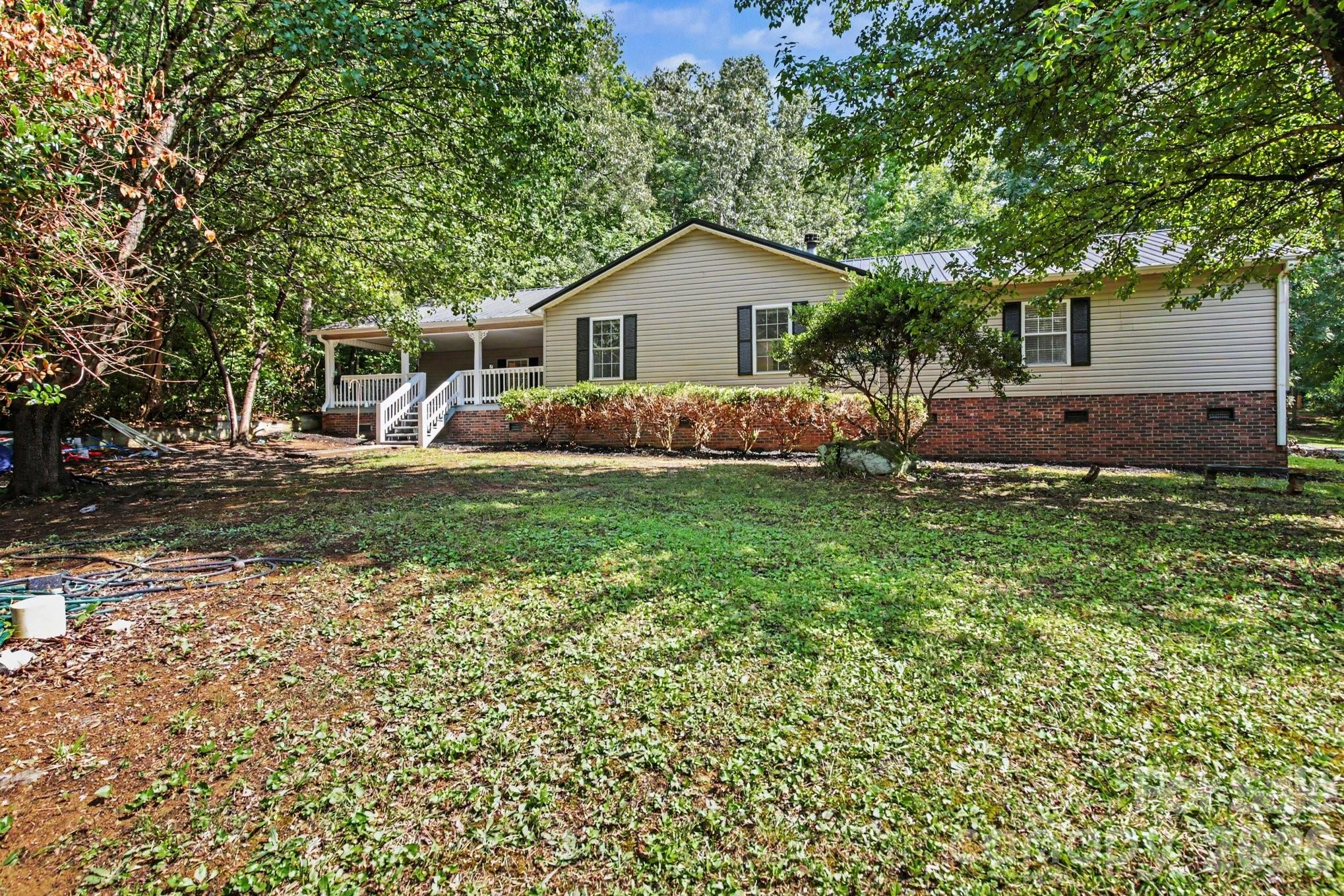 705 Loflin Road Property Photo 3