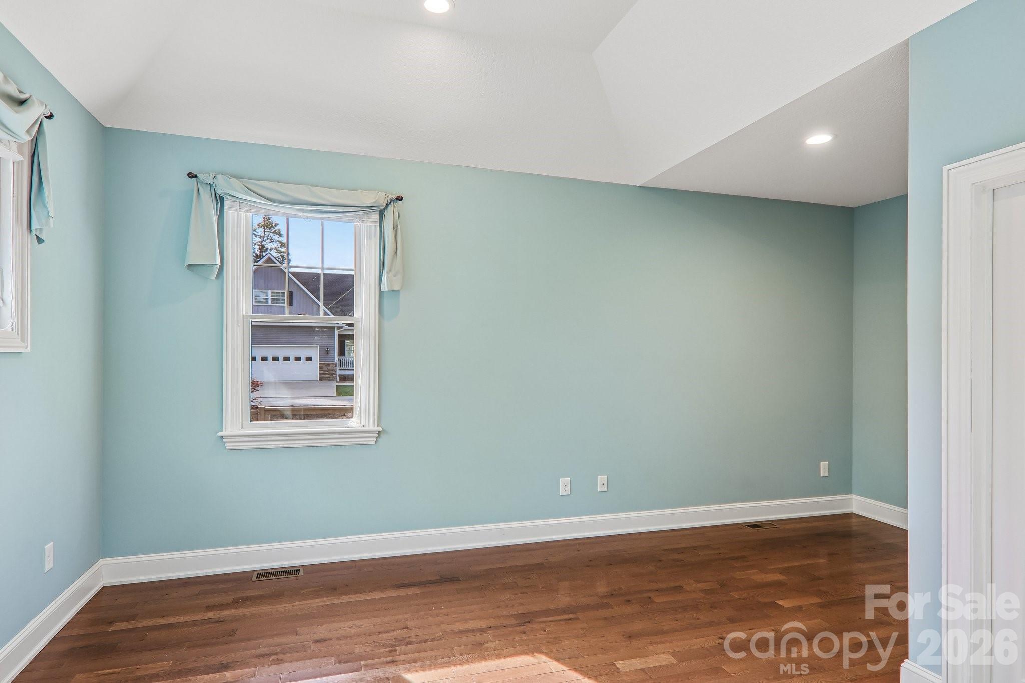 17 Hamilton Woods Lane Property Photo 26