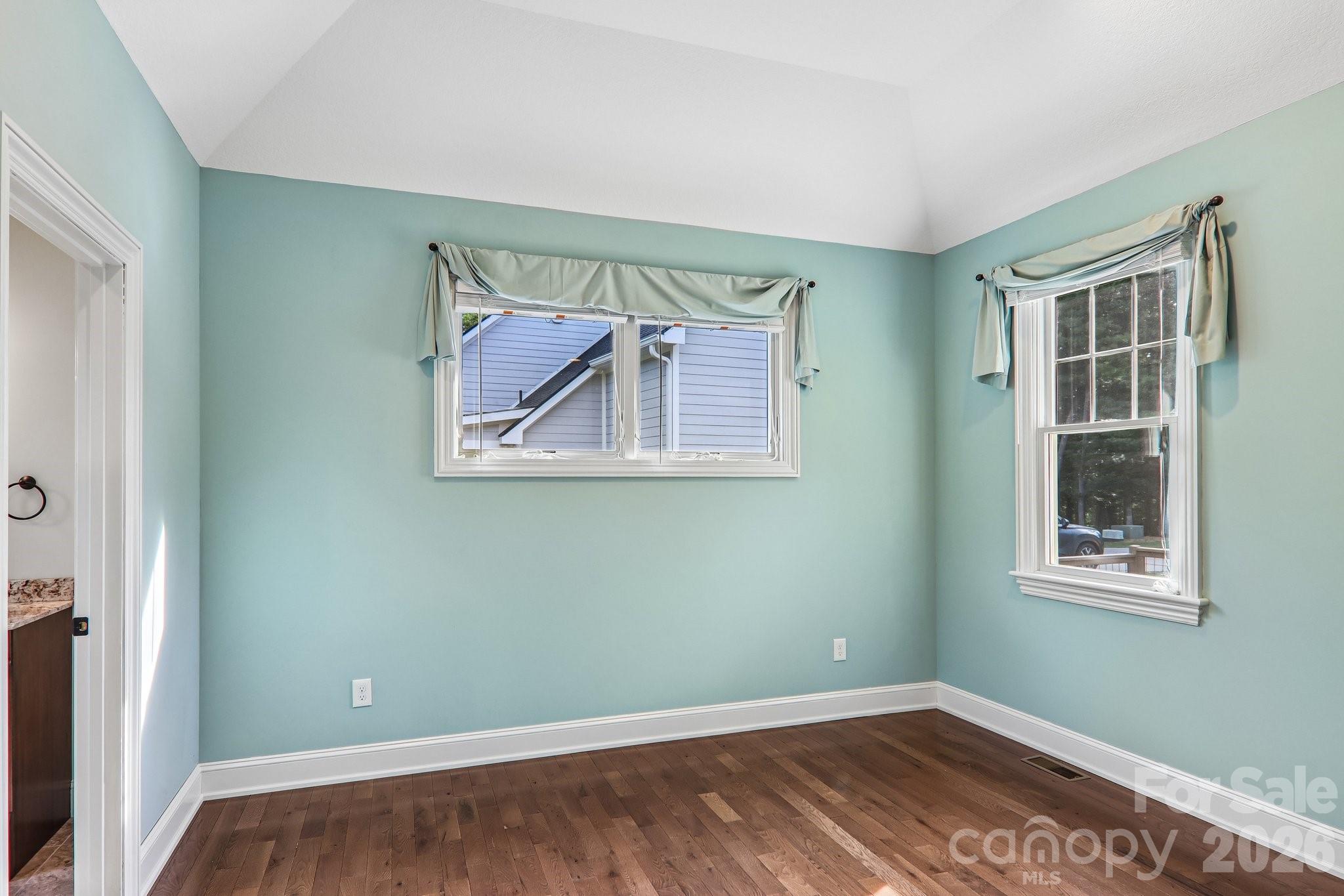 17 Hamilton Woods Lane Property Photo 27