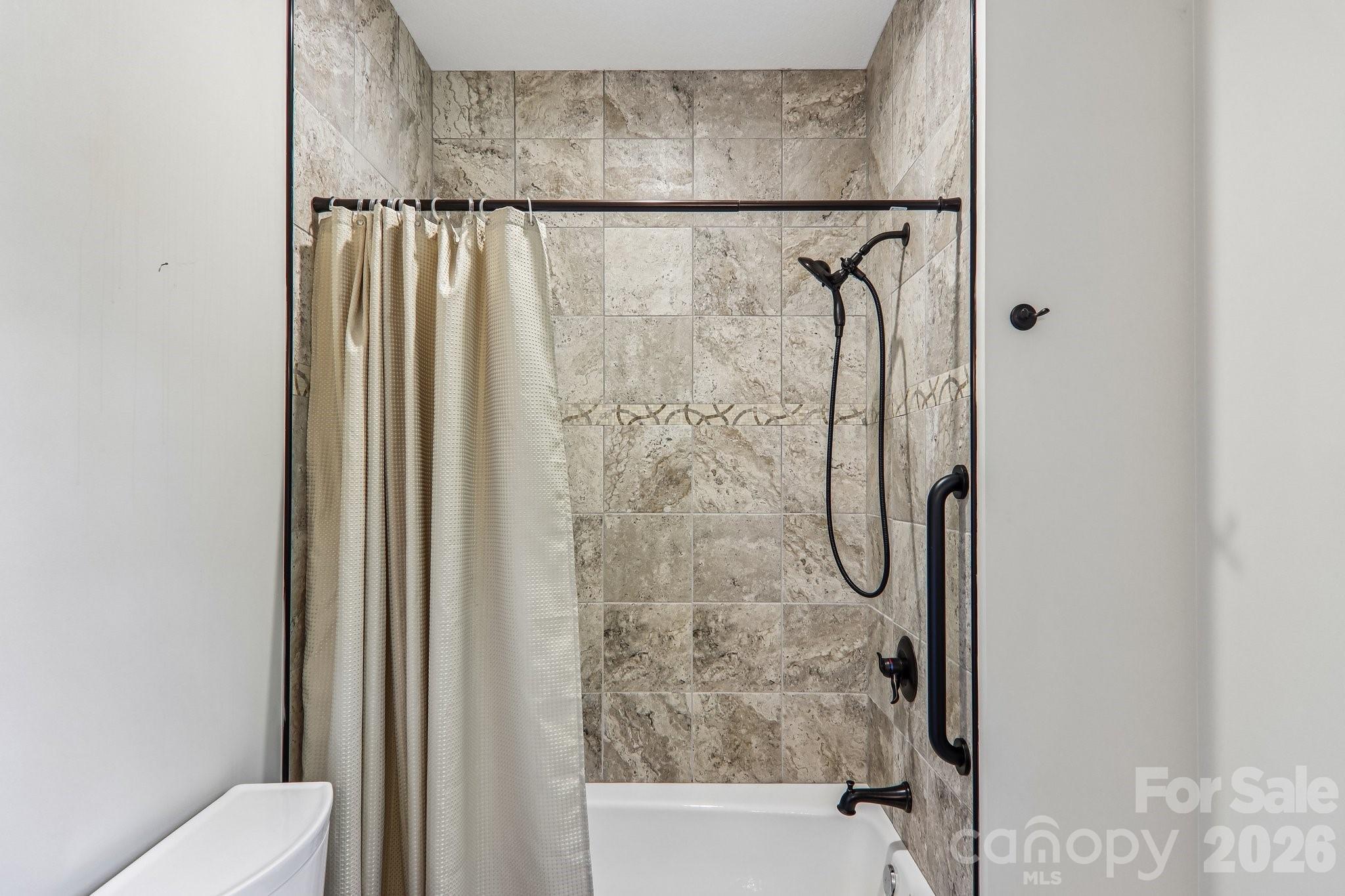 17 Hamilton Woods Lane Property Photo 30