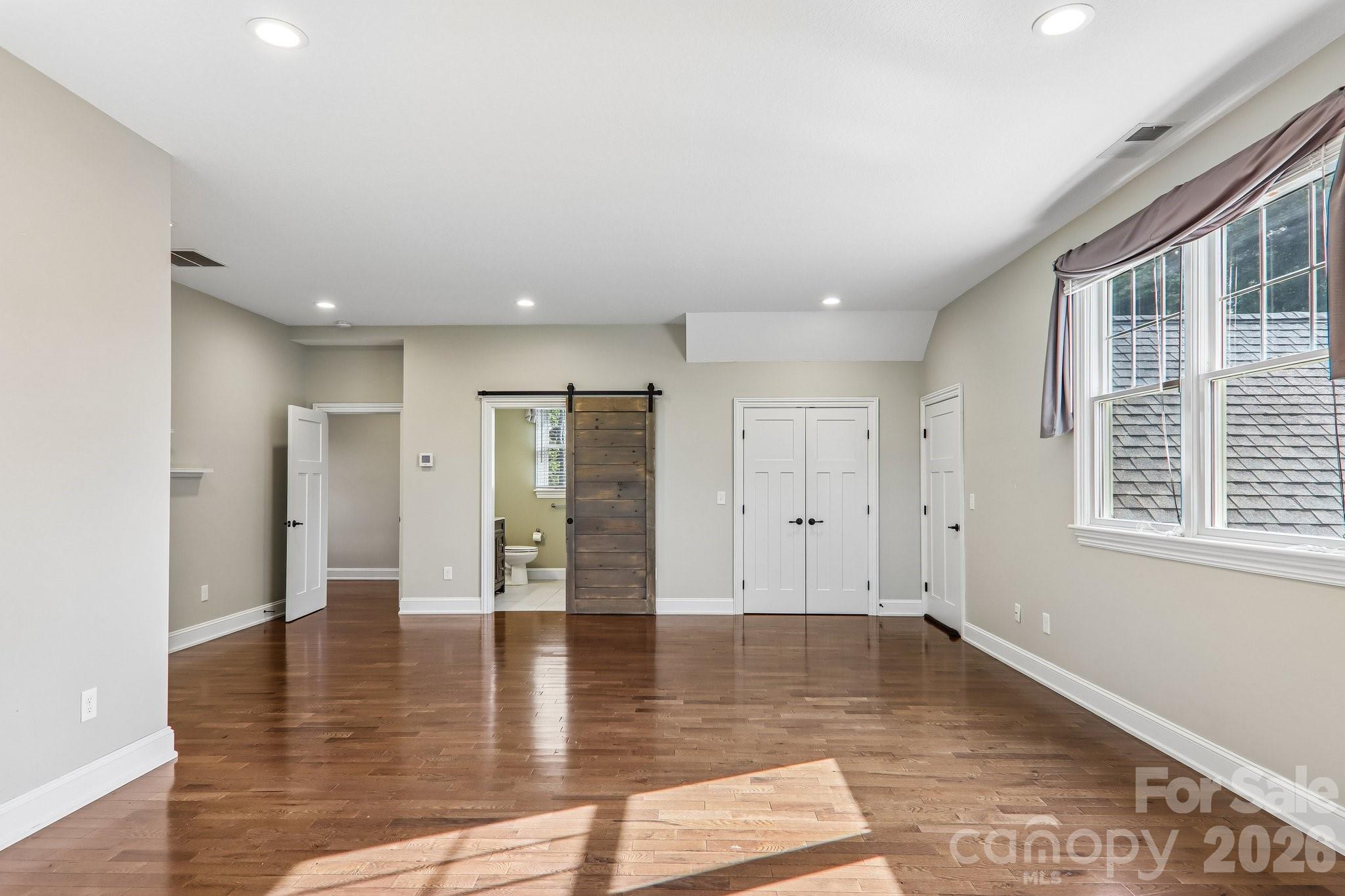 17 Hamilton Woods Lane Property Photo 33