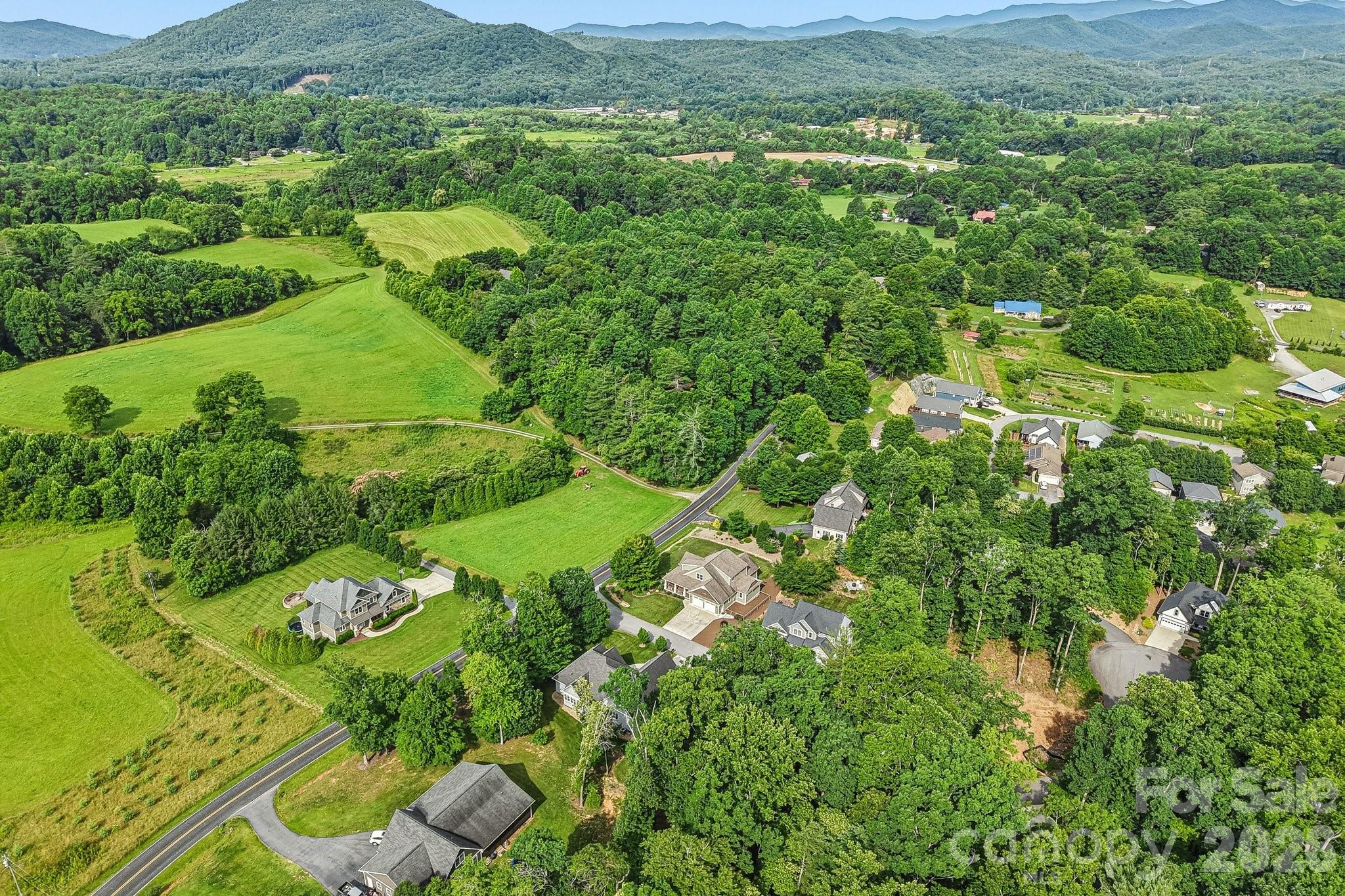 17 Hamilton Woods Lane Property Photo 47