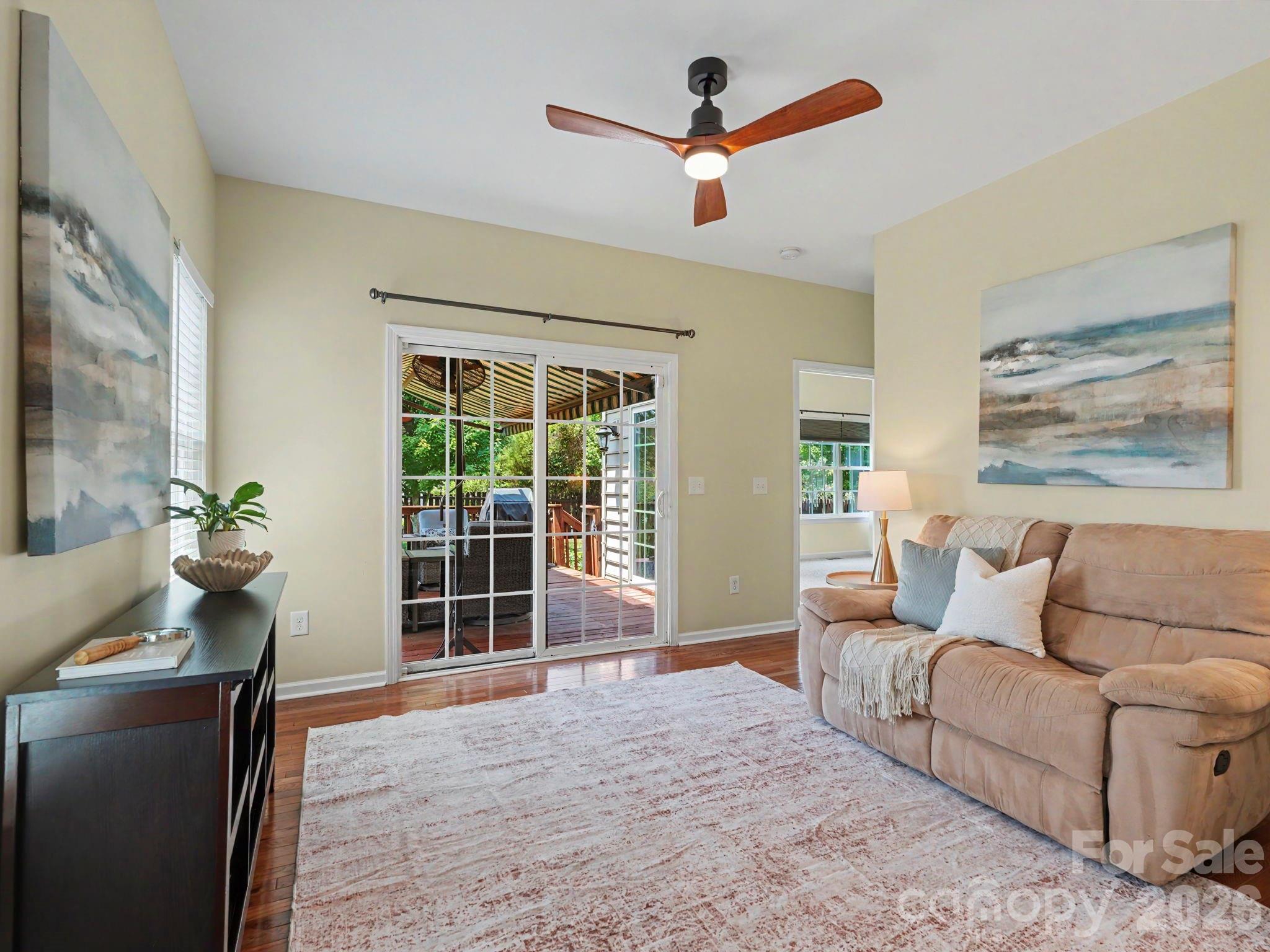 15505 Robsart Court Property Photo 8