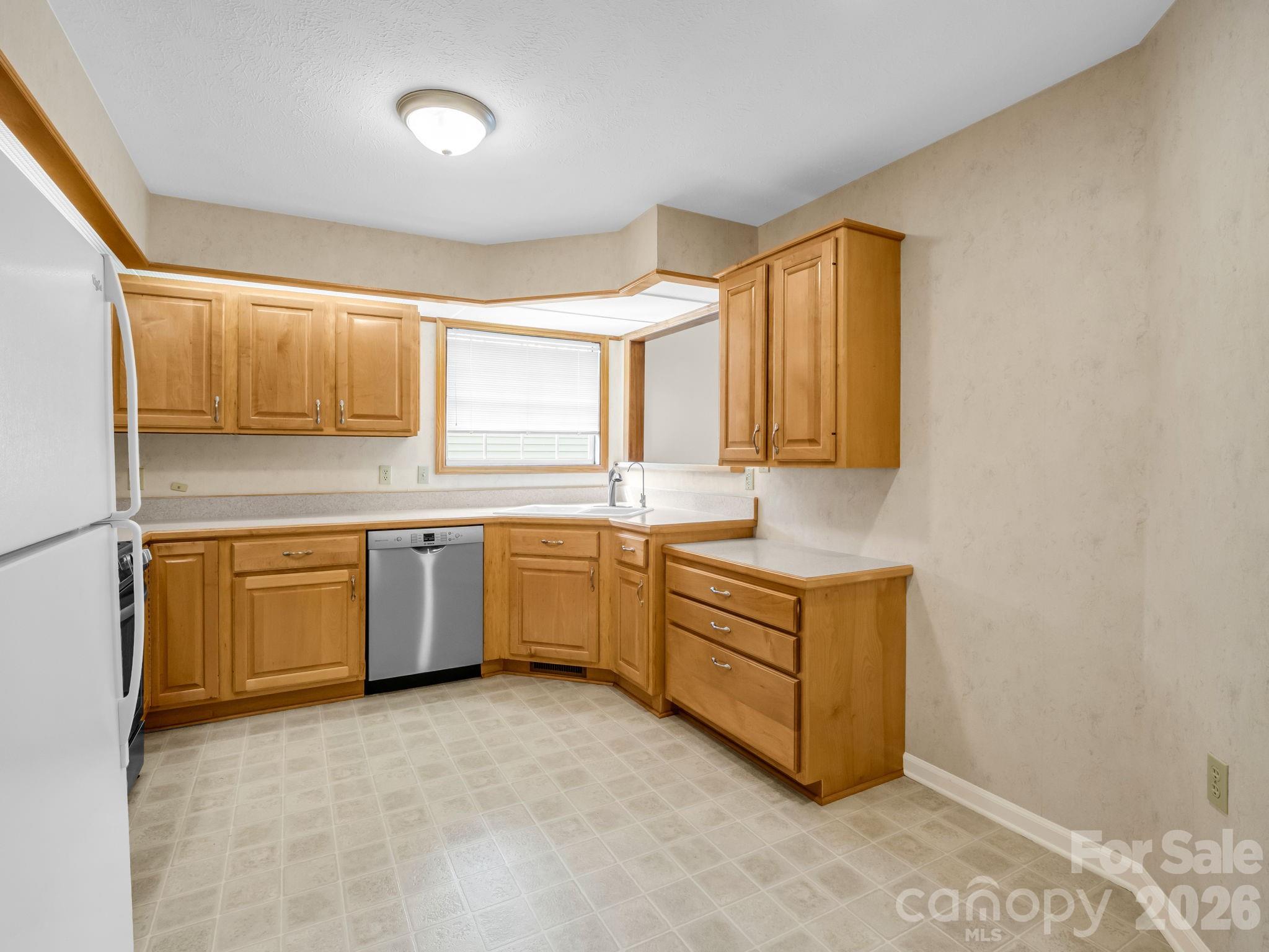 341 Laurel Park Place Property Photo 13