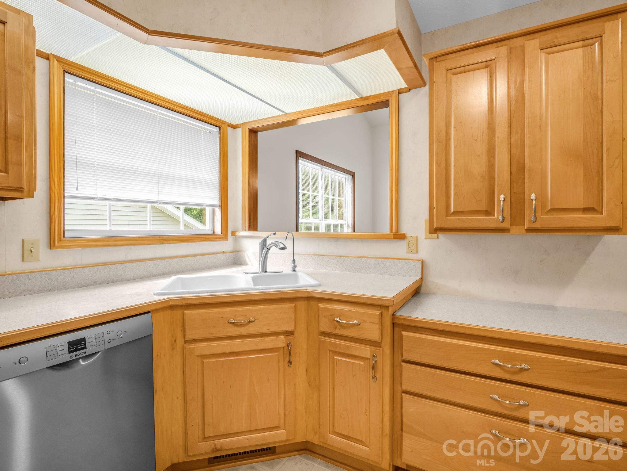 341 Laurel Park Place Property Photo 16