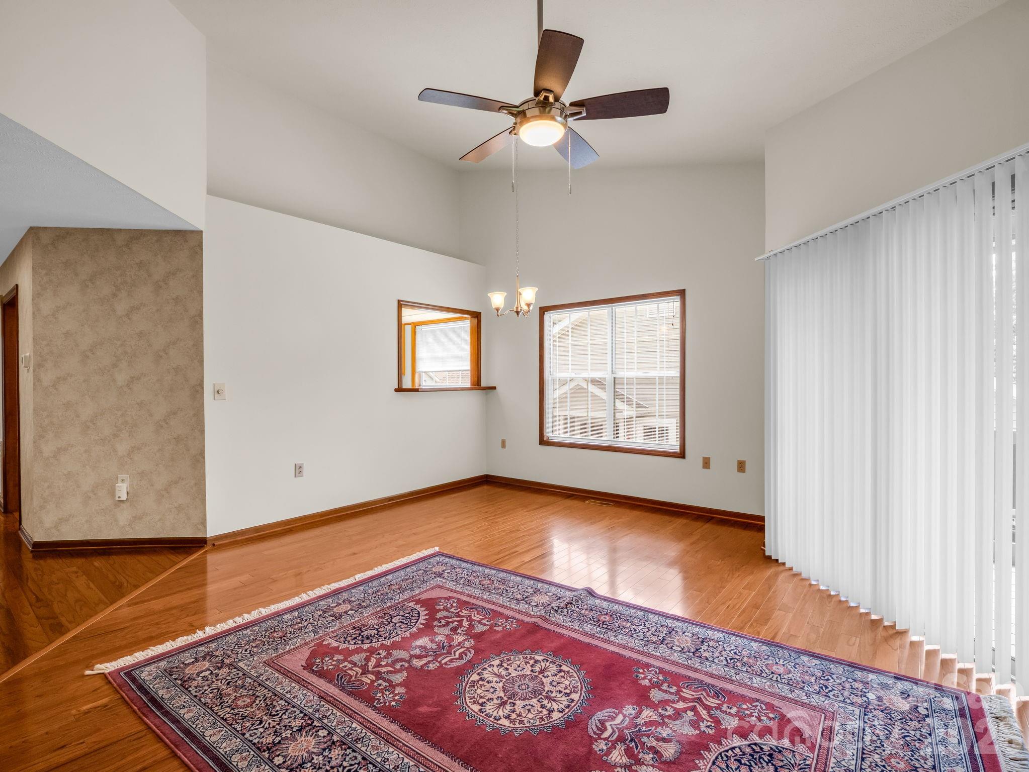 341 Laurel Park Place Property Photo 21